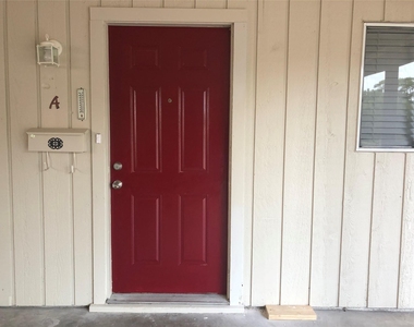 2201 Lanier Dr - Photo Thumbnail 3