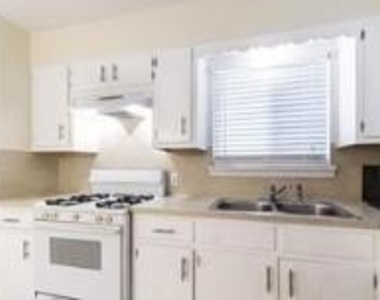 2201 Lanier Dr - Photo Thumbnail 6