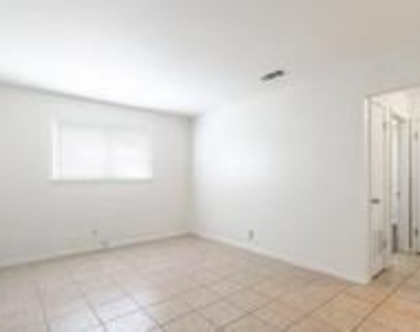 2201 Lanier Dr - Photo Thumbnail 4