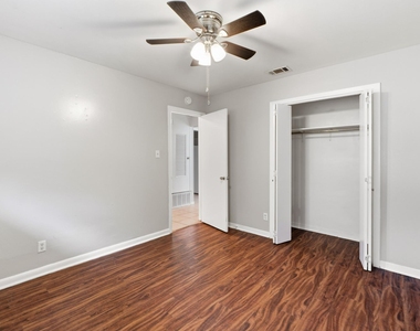 2201 Lanier Dr - Photo Thumbnail 17