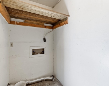 2201 Lanier Dr - Photo Thumbnail 18