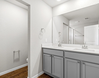 233 Baron Creek Trl - Photo Thumbnail 14