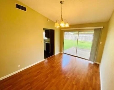 12317 Willow Wild Dr - Photo Thumbnail 4