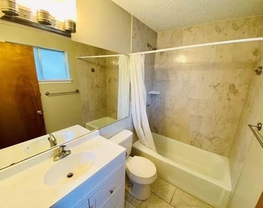 12317 Willow Wild Dr - Photo Thumbnail 8