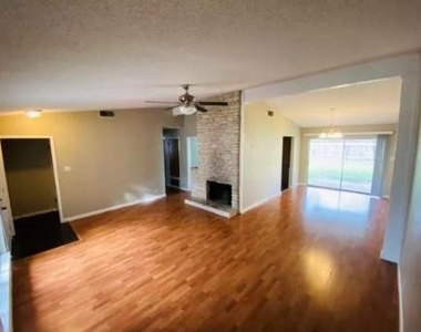 12317 Willow Wild Dr - Photo Thumbnail 3