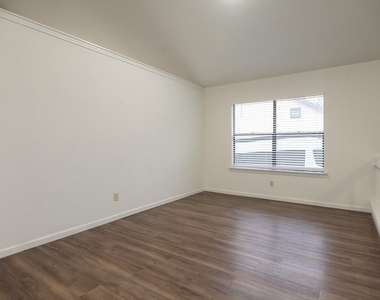 11513 Juniper Ridge Dr - Photo Thumbnail 3