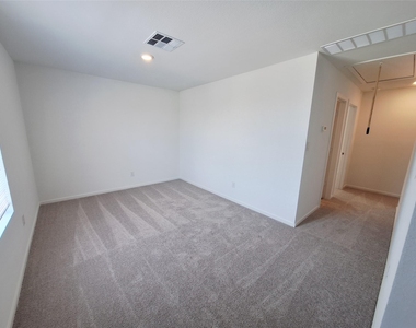 518 Firedance Ct - Photo Thumbnail 17