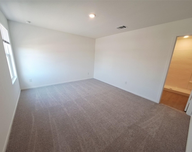 518 Firedance Ct - Photo Thumbnail 11