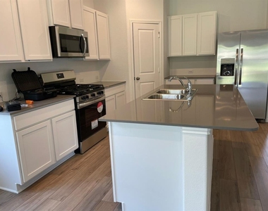 2113 Four Waters Loop - Photo Thumbnail 6