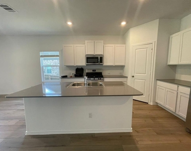 2113 Four Waters Loop - Photo Thumbnail 7