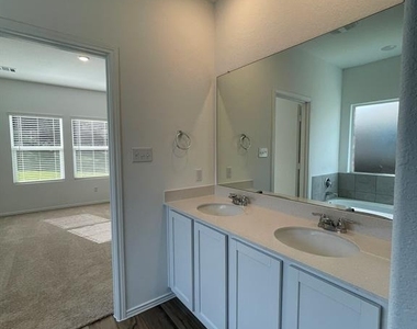 2113 Four Waters Loop - Photo Thumbnail 17