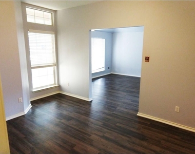 1007 Russwood Cv - Photo Thumbnail 5