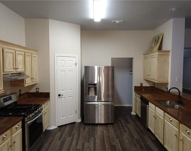 1007 Russwood Cv - Photo Thumbnail 1