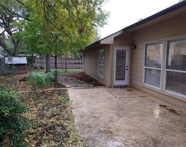 1007 Russwood Cv - Photo Thumbnail 12
