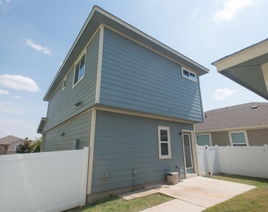 937 Alamo Plaza Dr - Photo Thumbnail 17