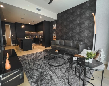 44 East Ave - Photo Thumbnail 3