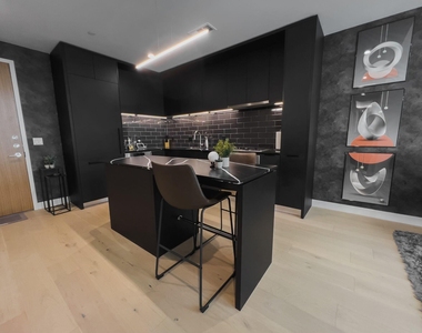 44 East Ave - Photo Thumbnail 4