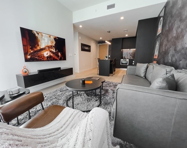 44 East Ave - Photo Thumbnail 7
