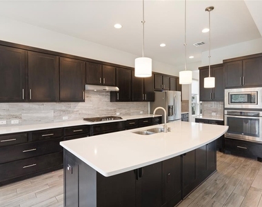 12905 Padua Dr - Photo Thumbnail 6