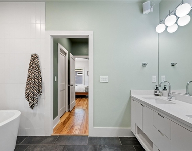 2000 Rundell Pl - Photo Thumbnail 25