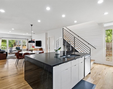 2000 Rundell Pl - Photo Thumbnail 8