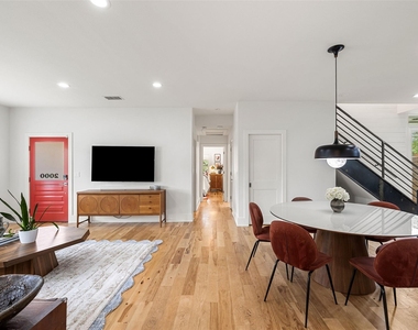 2000 Rundell Pl - Photo Thumbnail 12