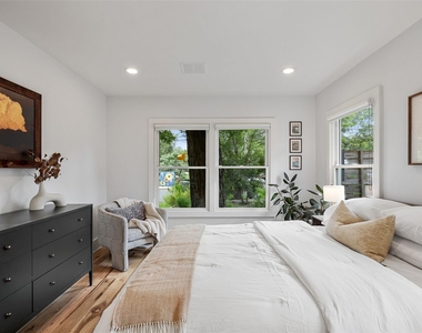 2000 Rundell Pl - Photo Thumbnail 27