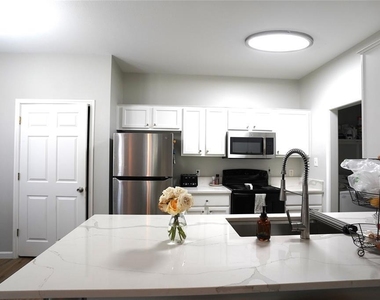 1700 Constantino Cir - Photo Thumbnail 5