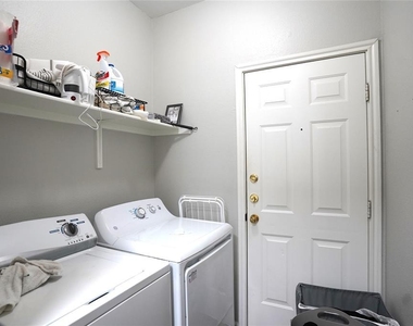 1700 Constantino Cir - Photo Thumbnail 10