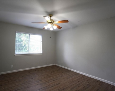 1700 Constantino Cir - Photo Thumbnail 17