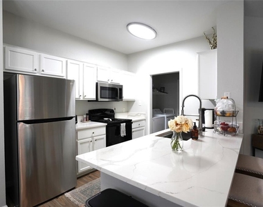 1700 Constantino Cir - Photo Thumbnail 4