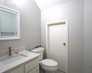 1700 Constantino Cir - Photo Thumbnail 7