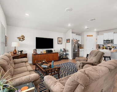 1444 Acorn Wood - Photo Thumbnail 8