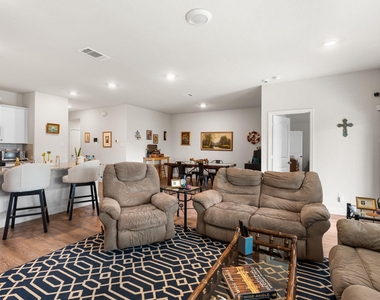 1444 Acorn Wood - Photo Thumbnail 9