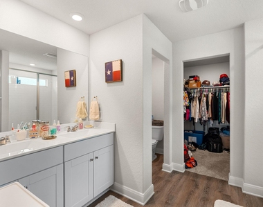 1444 Acorn Wood - Photo Thumbnail 14
