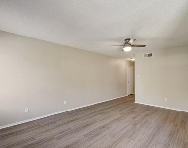 418 Linden St - Photo Thumbnail 7
