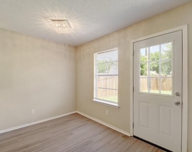 418 Linden St - Photo Thumbnail 15