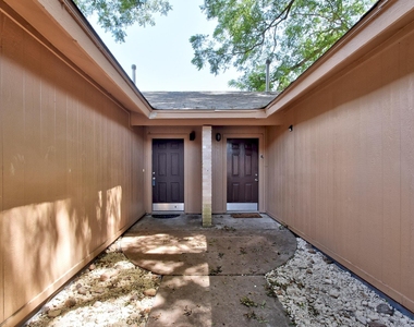 418 Linden St - Photo Thumbnail 1
