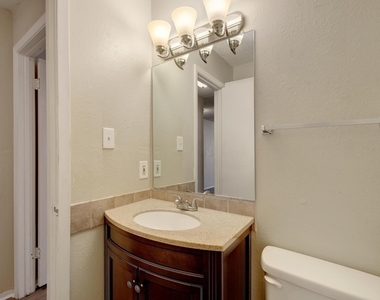 418 Linden St - Photo Thumbnail 21