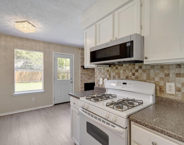 418 Linden St - Photo Thumbnail 13