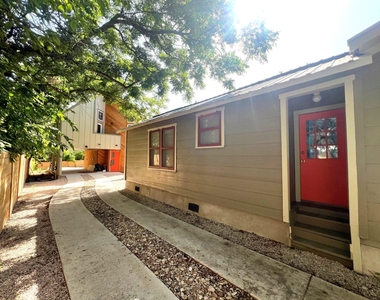 705 Franklin Blvd - Photo Thumbnail 3