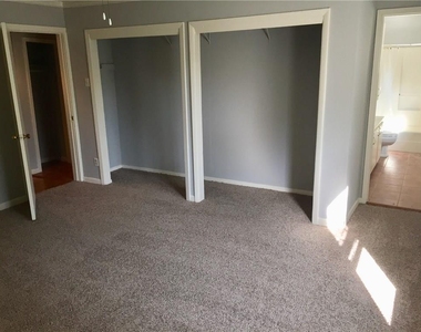 705 Franklin Blvd - Photo Thumbnail 8