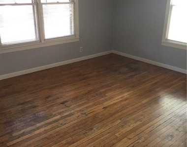 705 Franklin Blvd - Photo Thumbnail 15