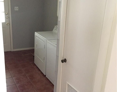 705 Franklin Blvd - Photo Thumbnail 12