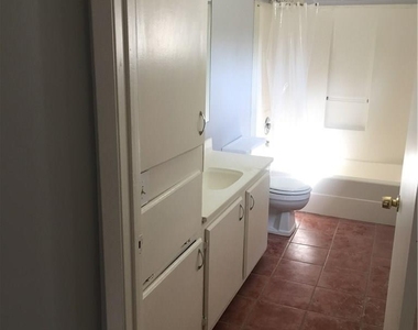 705 Franklin Blvd - Photo Thumbnail 10