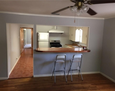 705 Franklin Blvd - Photo Thumbnail 7