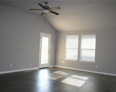 6100 Cordillera Dr - Photo Thumbnail 22