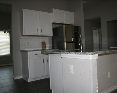 6100 Cordillera Dr - Photo Thumbnail 16