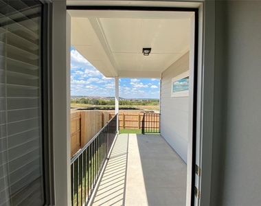 11704 Murano Dr - Photo Thumbnail 4