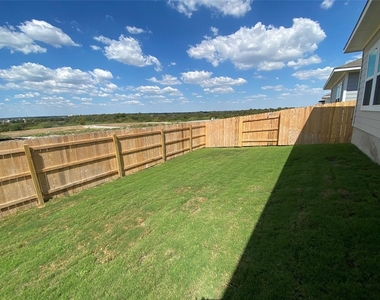 11704 Murano Dr - Photo Thumbnail 26